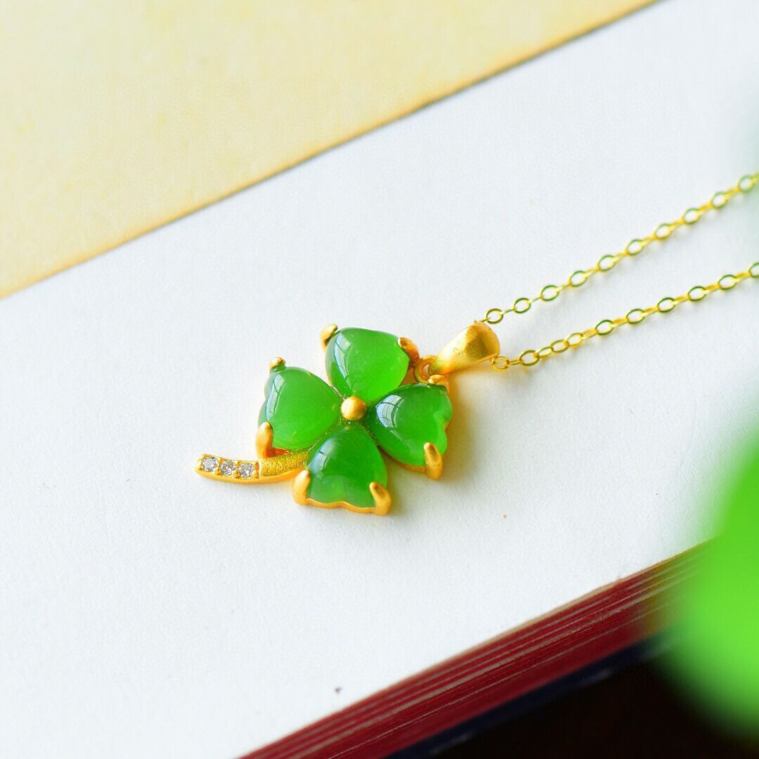 Cadena de clavícula con colgante de trébol de cuatro hojas de la suerte